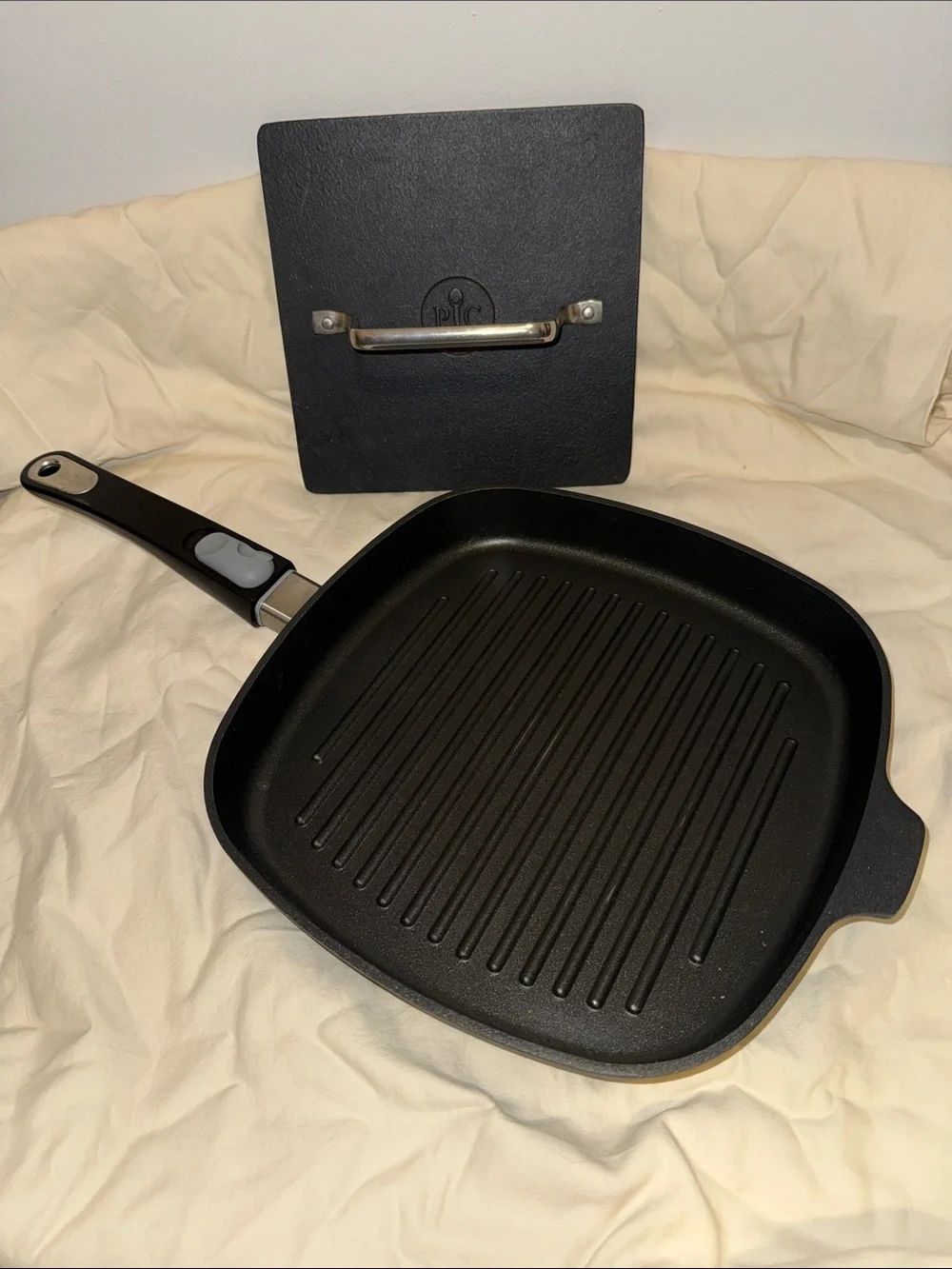 Pampered Chef Black Square Grill Pan with Handle